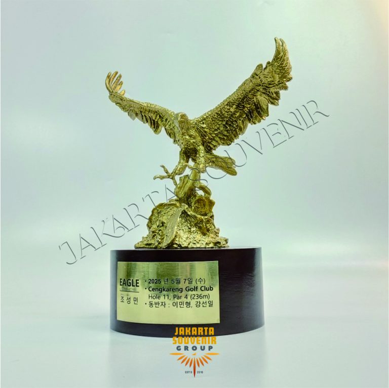 Trophy Elang Eagle