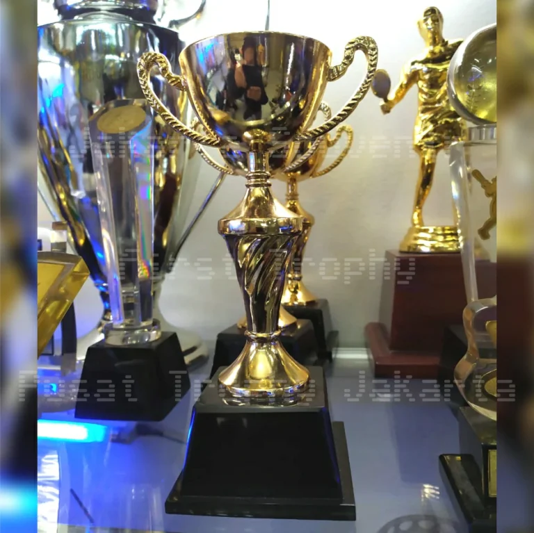 Trophy Gelas Kecil 1