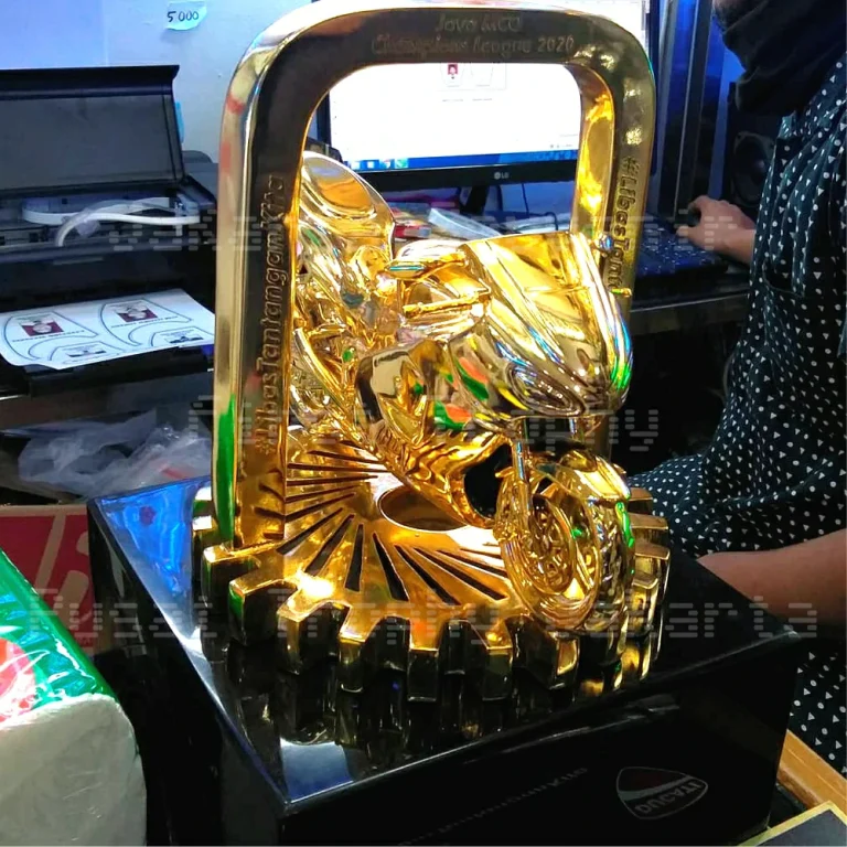 Trophy Motor
